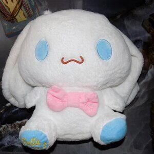 CINNAMONROLL PLUSH BACKPACK W/DETACHABLE STRAPS NWOT